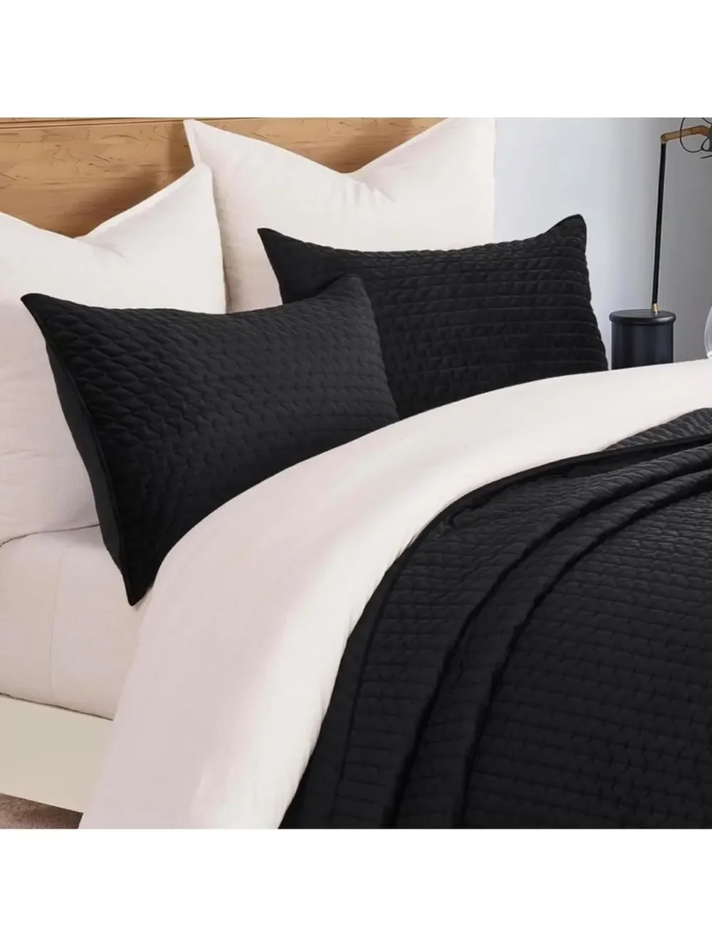 🆕 PB Style 3 Piece Queen Black Onyx Luxe Soft Velvet  Quilt Coverlet Set.